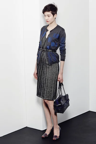 Look 10